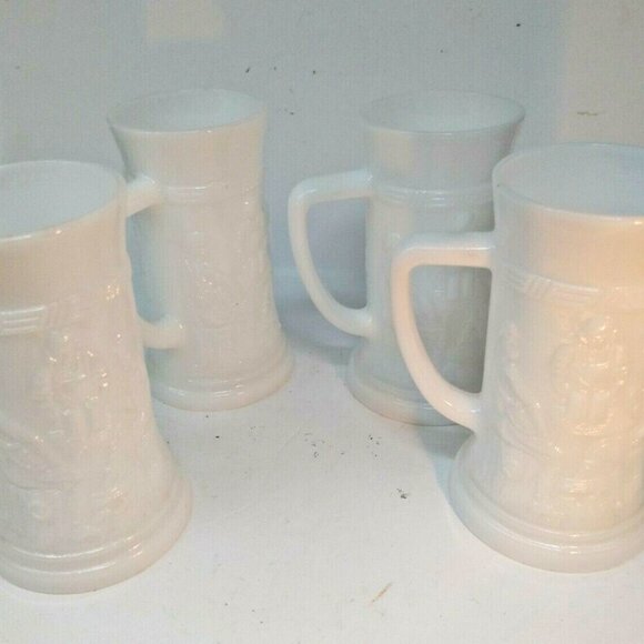 Federal, Milk Glass, Beer Steins Set of 4, Vintage, Raised Motif Pub Scene 60s - Picture 1 of 10